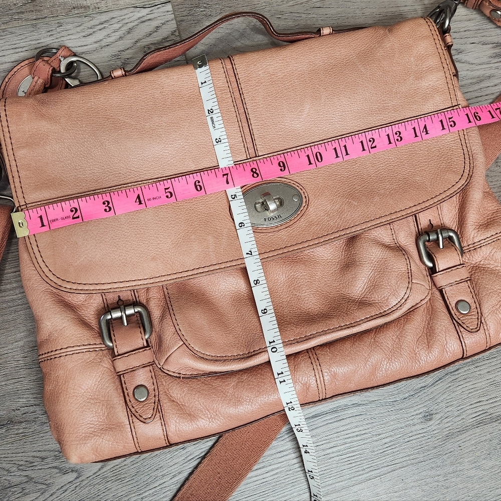 Fossil Maddox Pink "Long Live Vintage 1954" Collection Messenger Laptop Bag - Picture 16 of 16
